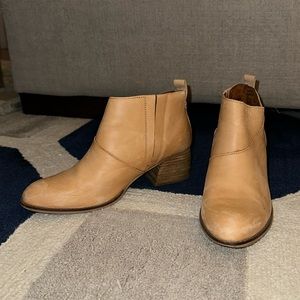 Toms Tan Leather Leilani Block Heel Ankle Bootie Size 7.5